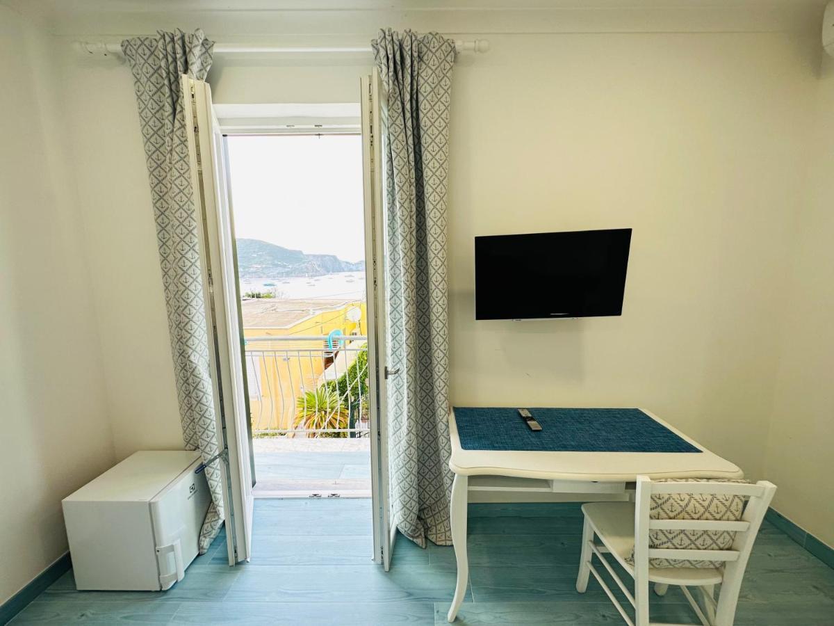 Sky Ponza - Immobilevante Bagian luar foto