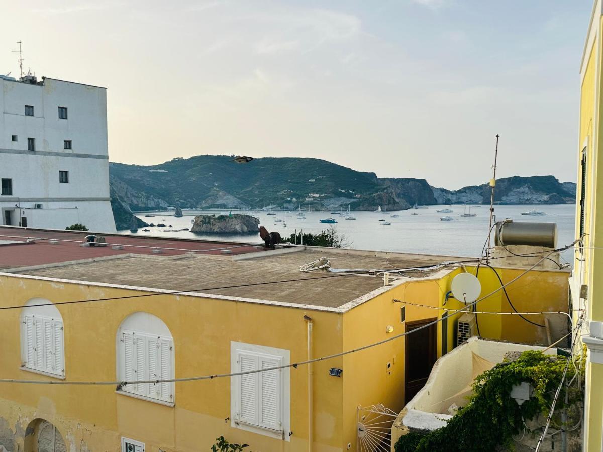Sky Ponza - Immobilevante Bagian luar foto