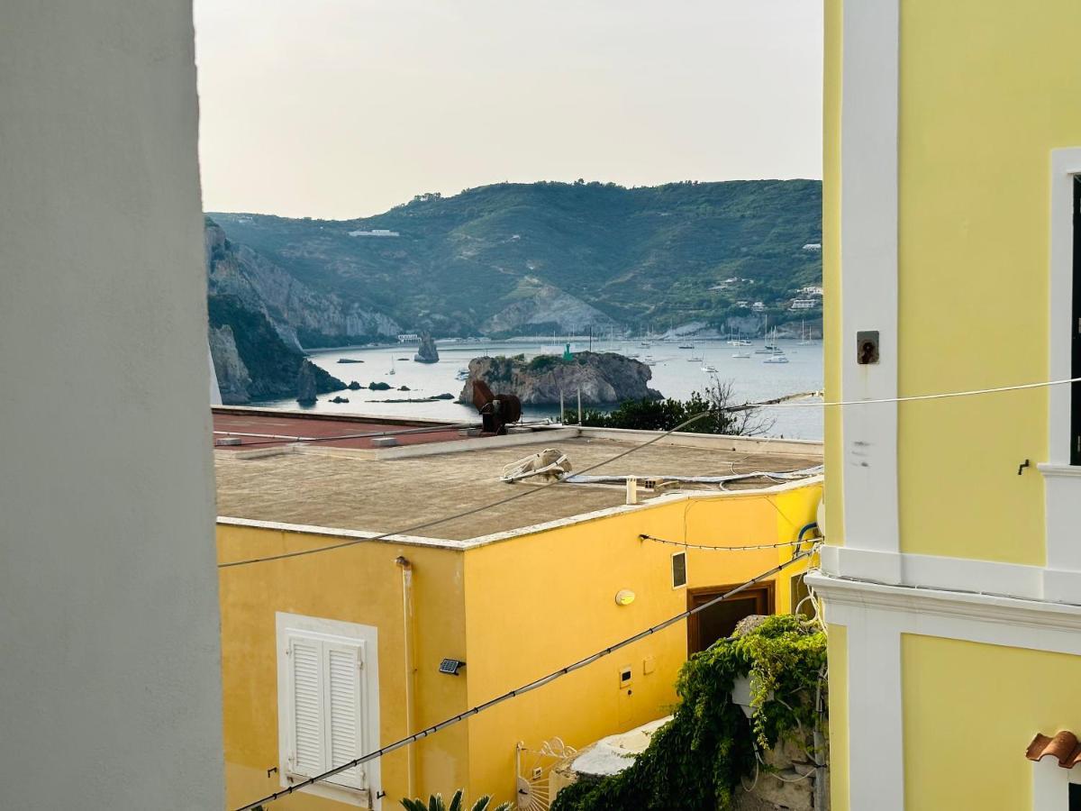 Sky Ponza - Immobilevante Bagian luar foto